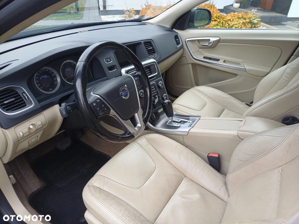 Volvo V60 - 16