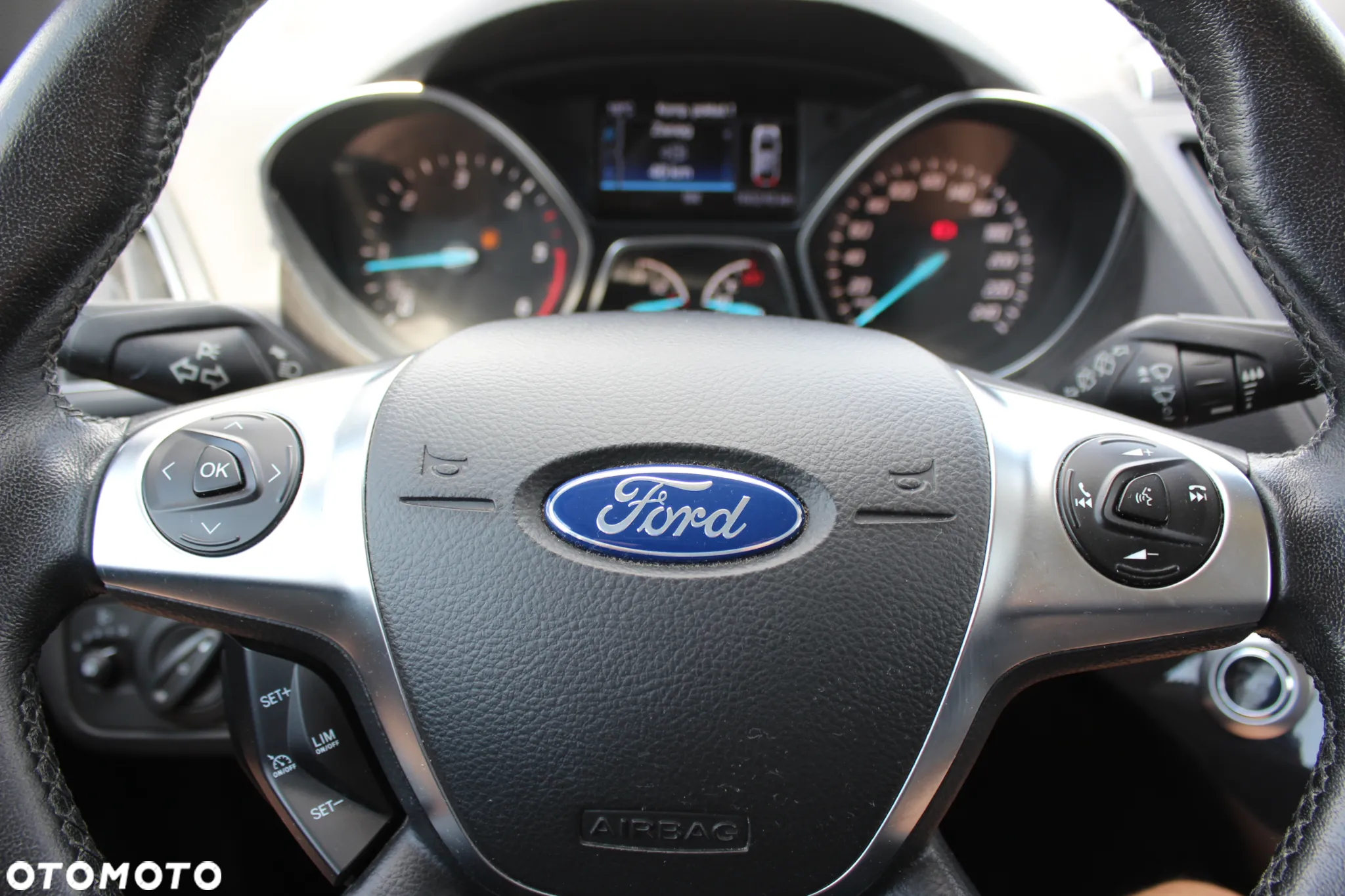 Ford Kuga 2.0 TDCi 2x4 Titanium - 14