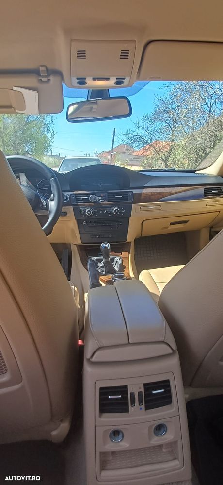 BMW Seria 3 320d - 15