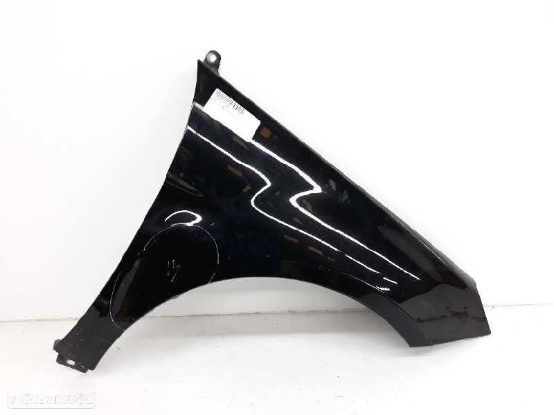 GUARDA-LAMAS FRENTE DIREITO MERCEDES-BENZ CLASE B BM 245 - 1
