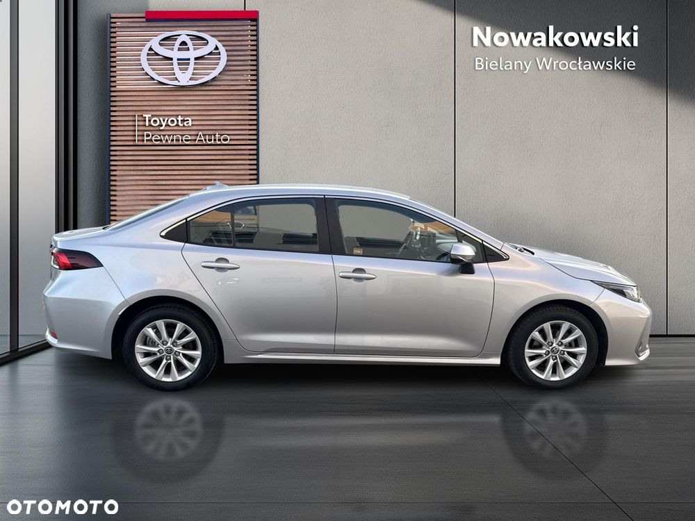Toyota Corolla 1.8 Hybrid Comfort - 28