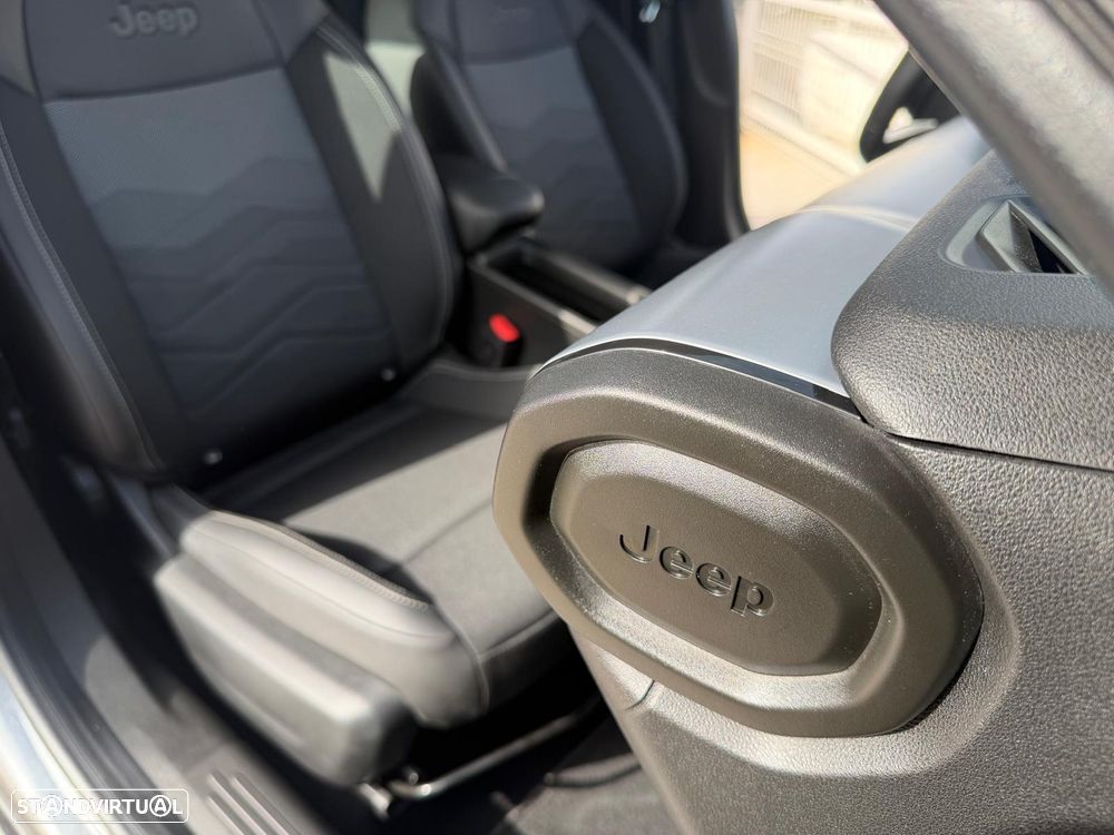 Jeep Avenger 1.2 e-Hybrid Altitude DCT - 27