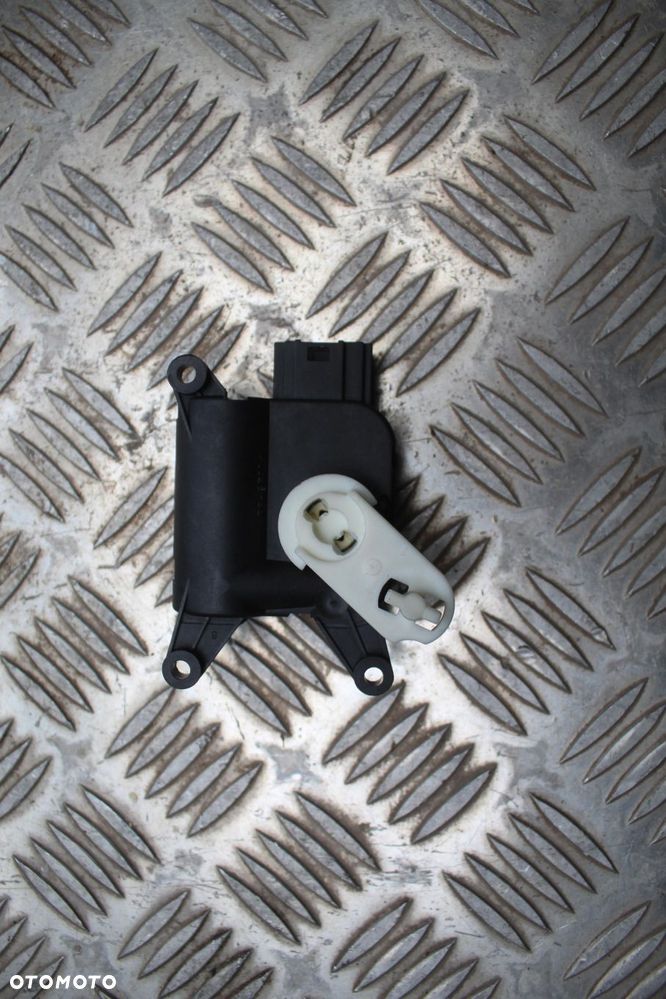 SILNICZEK NAGRZEWNICY VW GOLF V 3C0907511B - 2