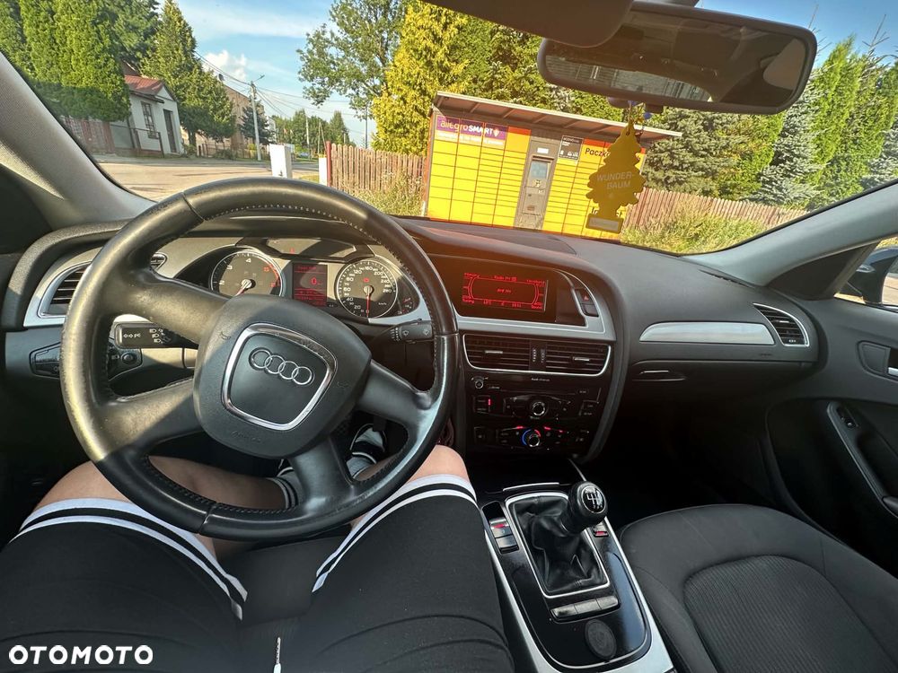 Audi A4 Limousine - 2