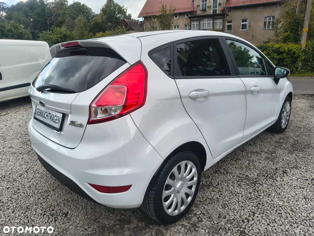 Ford Fiesta 1.25 Celebration - 5