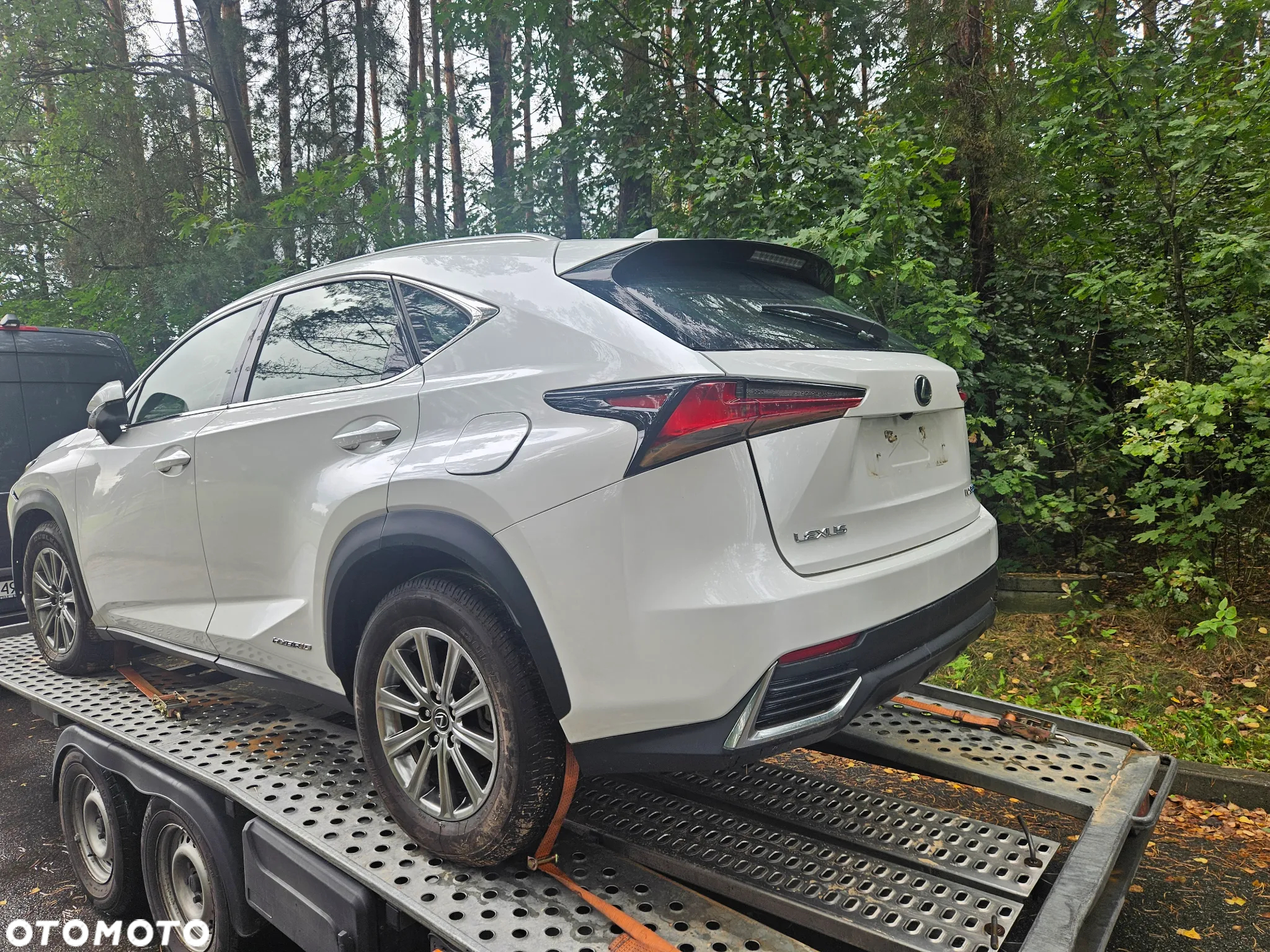 Lexus NX - 4