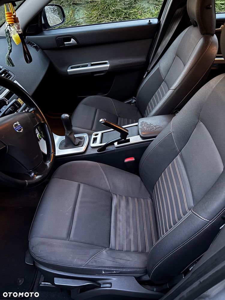 Volvo S40 2.0D - 9