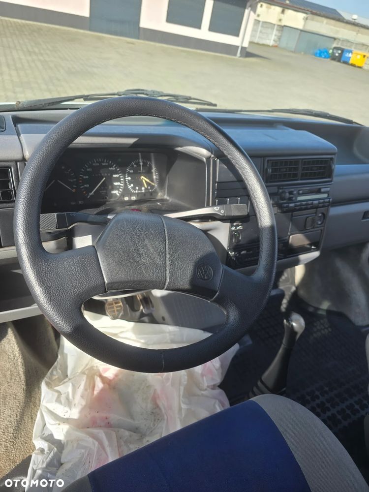 Volkswagen Transporter - 16