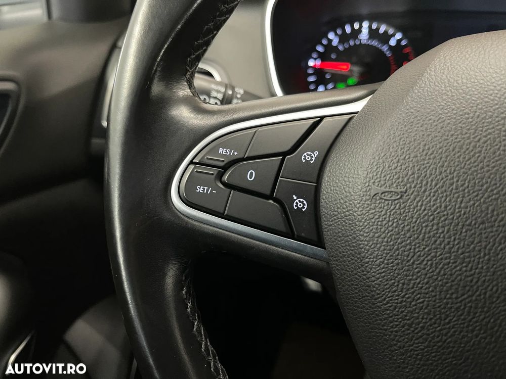 Renault Megane BLUE dCi EDC Zen - 15