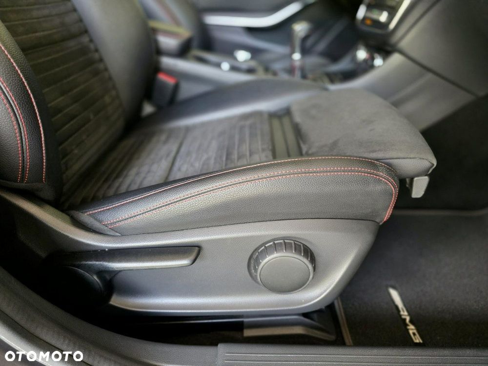 Mercedes-Benz CLA 200 AMG Line - 23