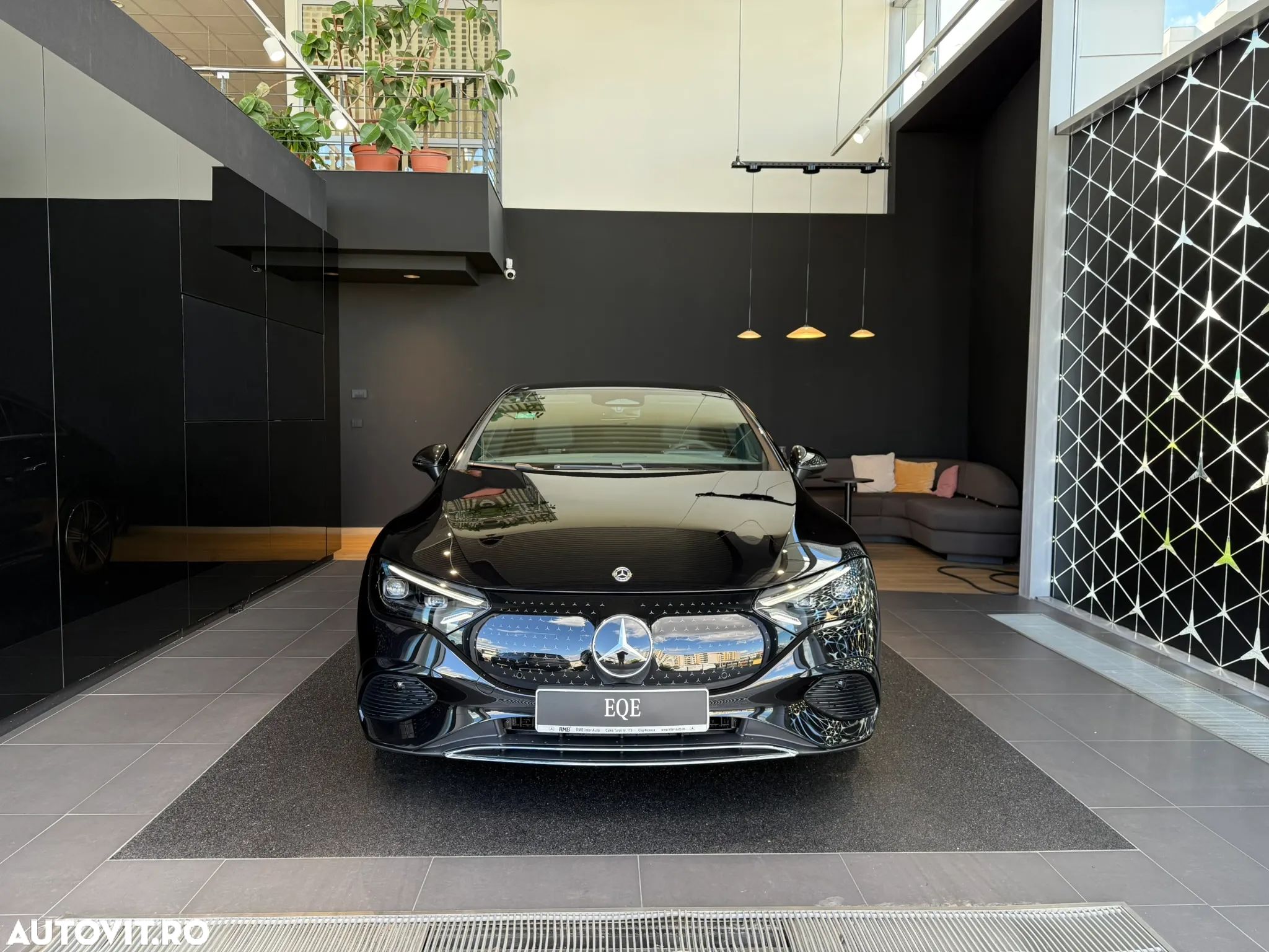 Mercedes-Benz EQE 350 4MATIC - 1