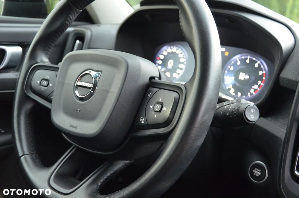 Volvo XC 40 T3 Momentum - 15