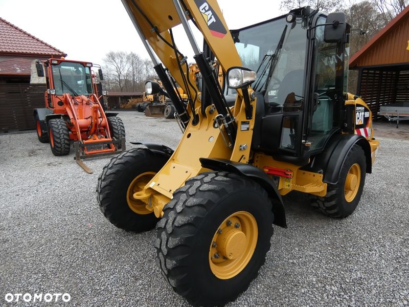 Caterpillar CAT 906M z Niemiec / 2018r / Super Stan / - 18