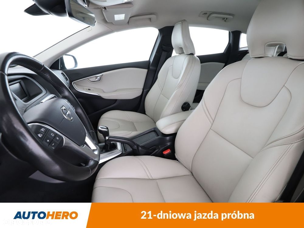Volvo V40 - 11