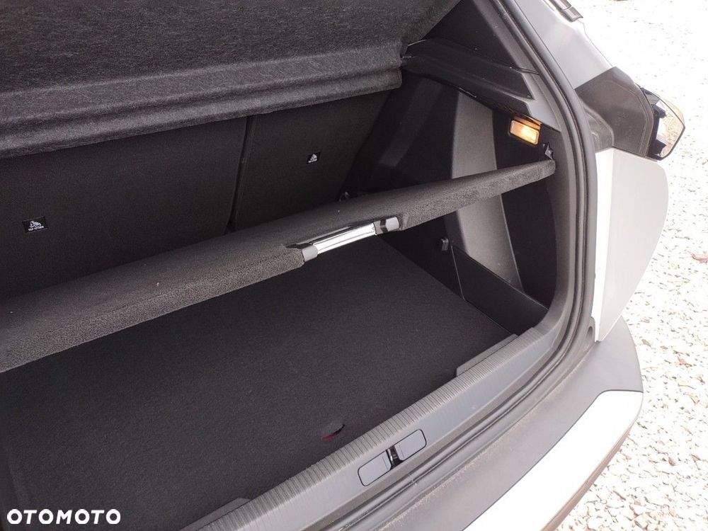 Peugeot 2008 1.2 PureTech Allure S&S EAT8 - 20