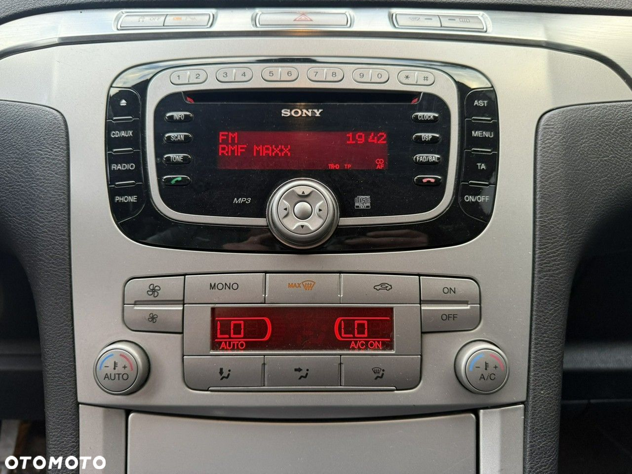 Ford S-Max - 15