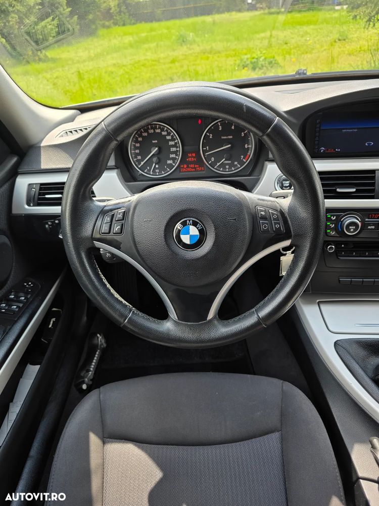 BMW Seria 3 318i Edition Sport - 11