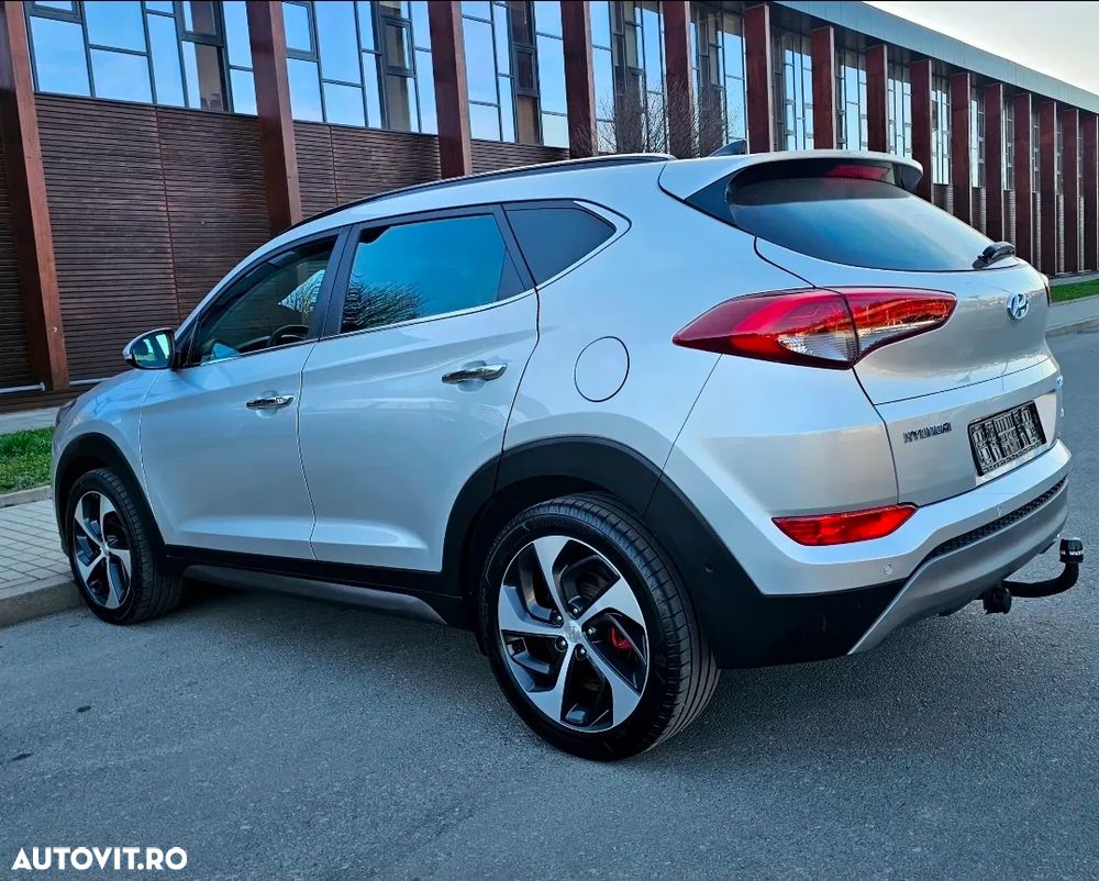 Hyundai Tucson 2.0 CRDI 4WD Automatik Advantage - 25