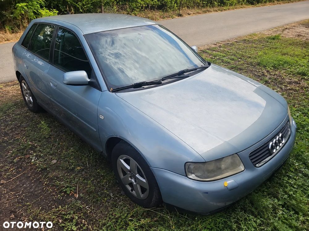 Audi A3 Sportback - 1