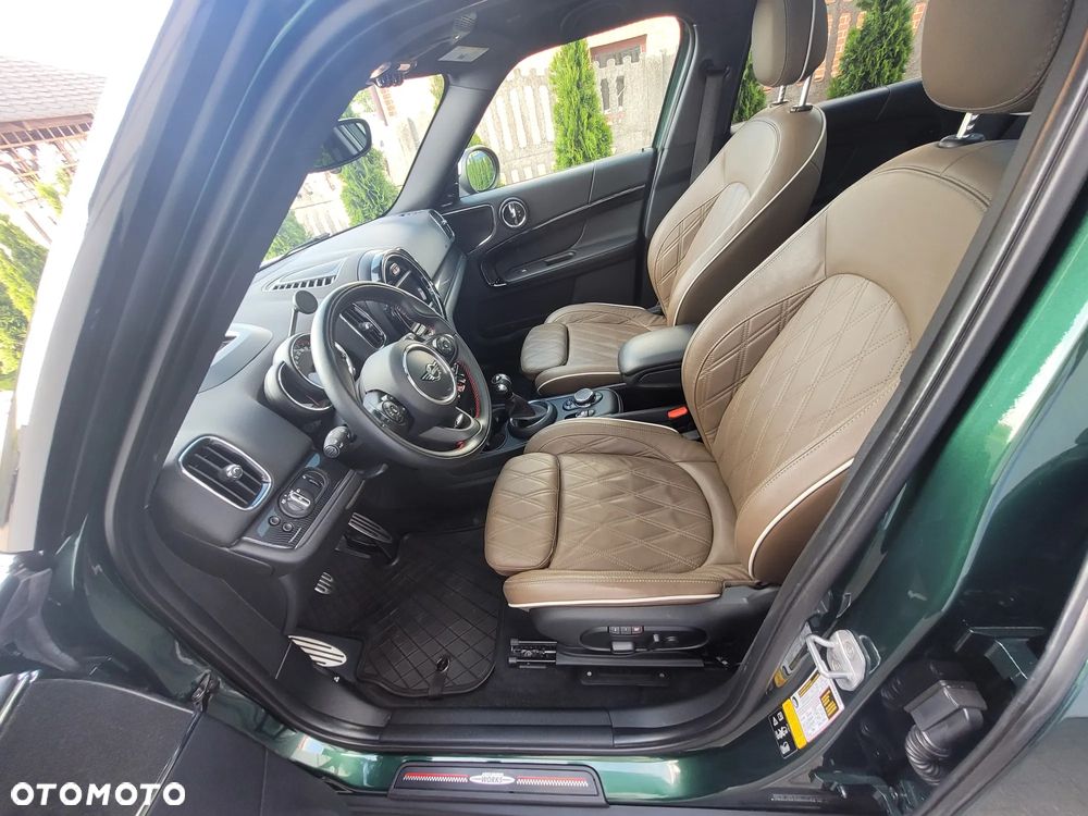 MINI John Cooper Works - 24
