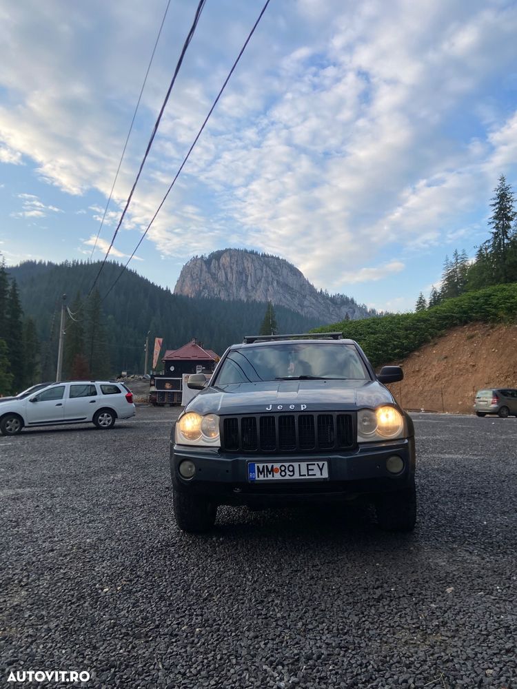 Jeep Grand Cherokee - 1