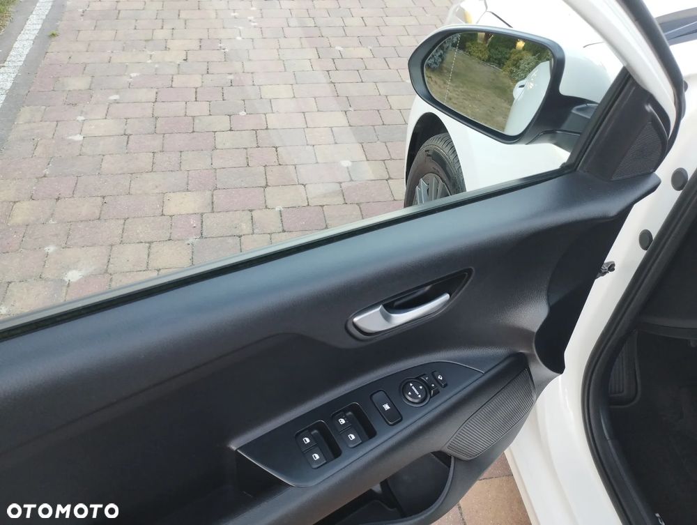 Kia Rio 1.4 Edition 7 - 12