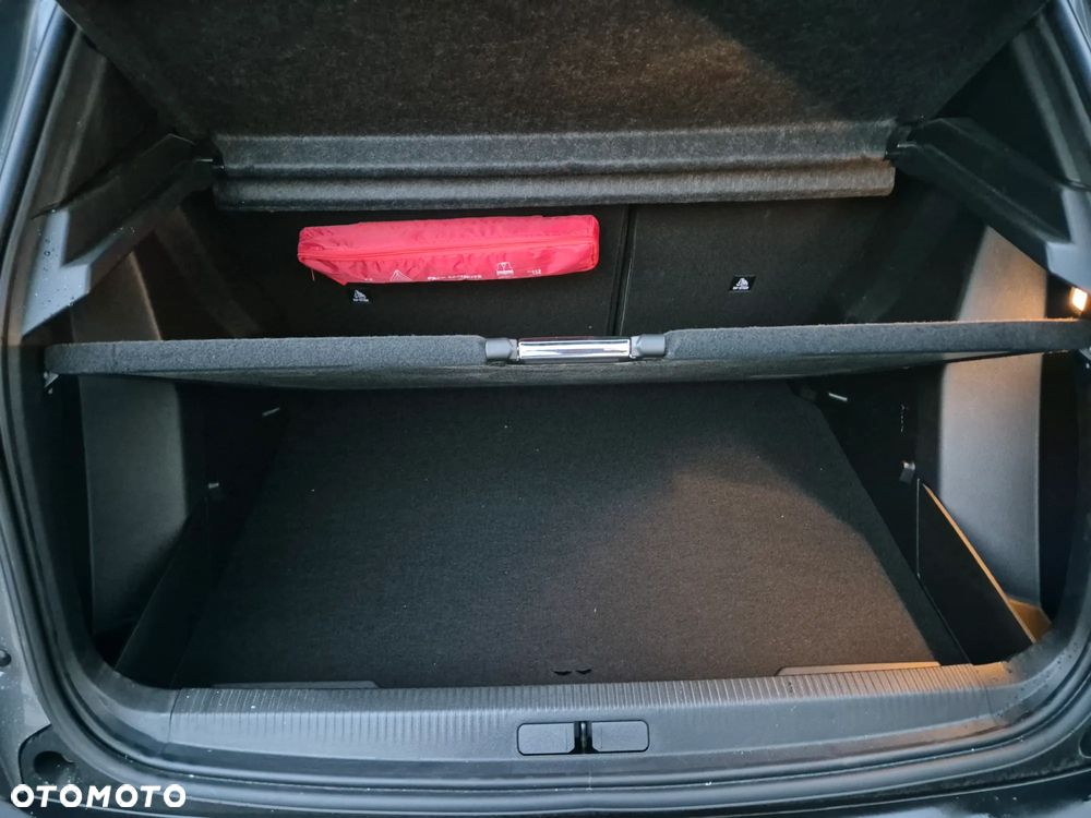 Peugeot 2008 PureTech 130 EAT8 Allure - 23