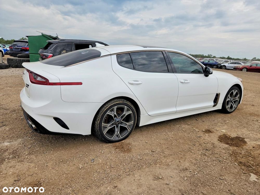 Kia Stinger 2.0 T-GDI GT Line - 4