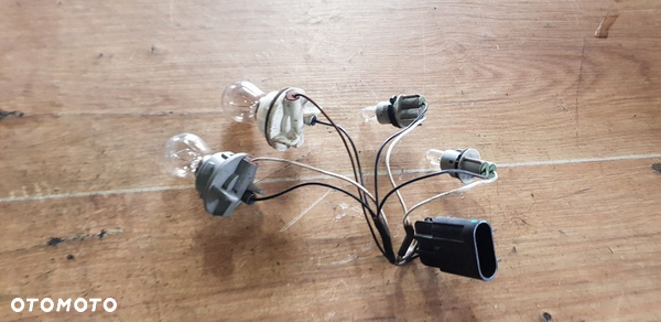 OPEL ASTRA J KOMBI WKŁAD LAMPY TYŁ LEWY