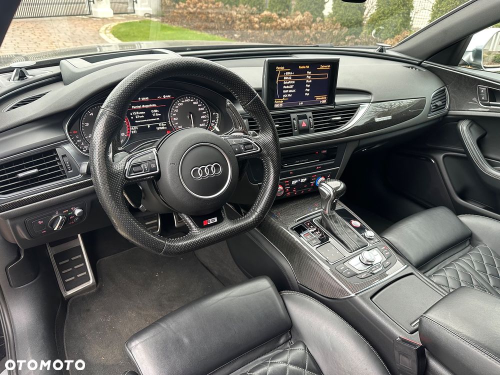 Audi S6 Avant - 12