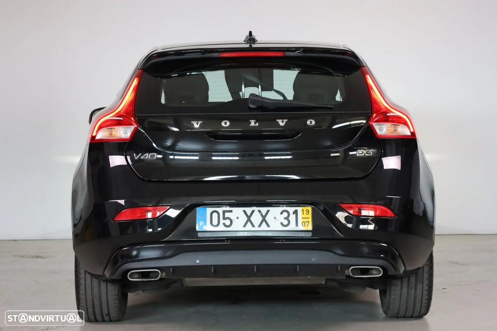 Volvo V40 2.0 D3 Momentum - 18