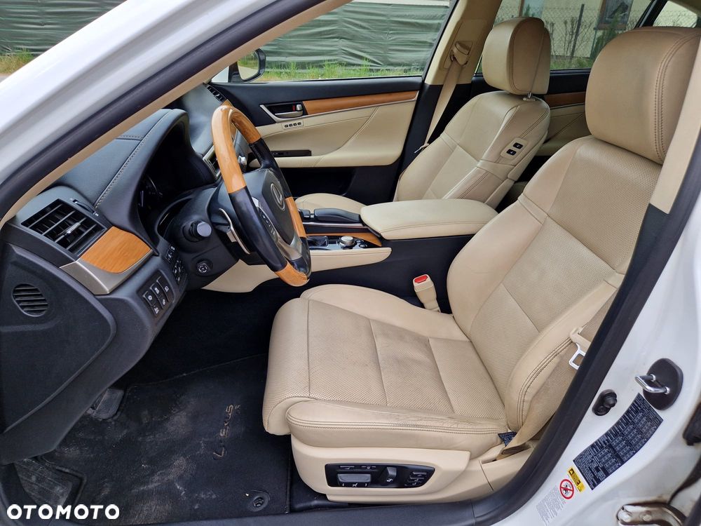 Lexus GS 300h Prestige - 16