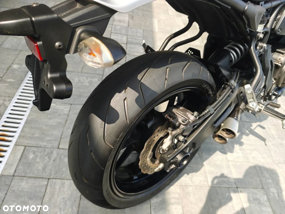 Yamaha XSR - 26
