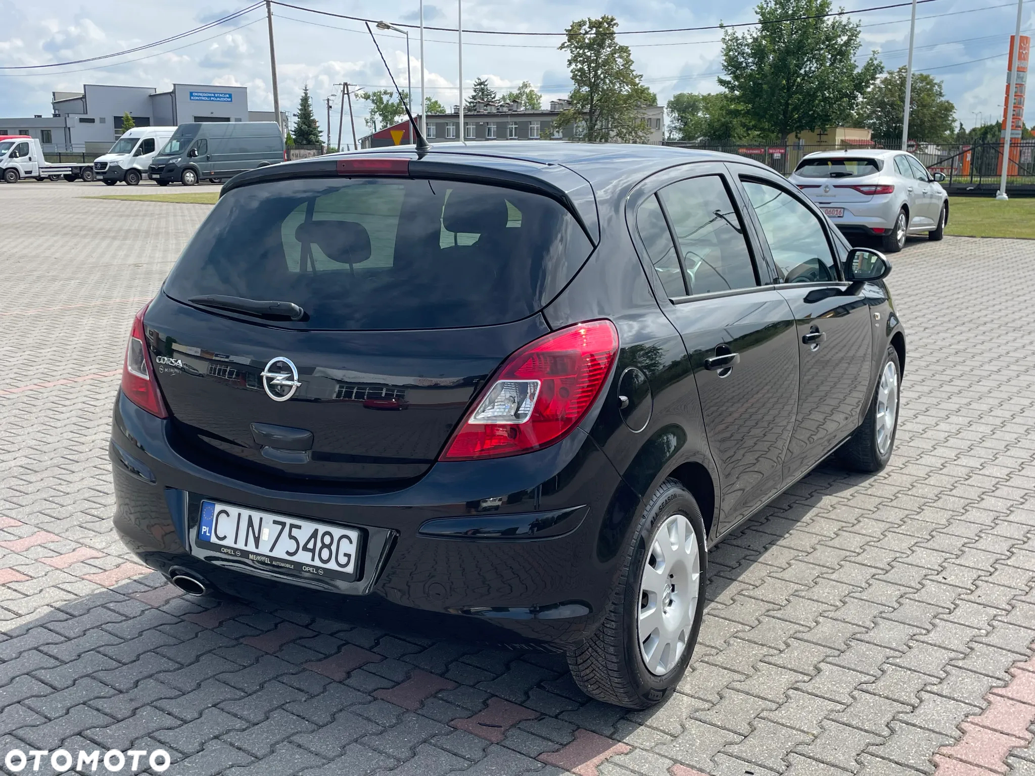 Opel Corsa 1.4 16V Enjoy - 9