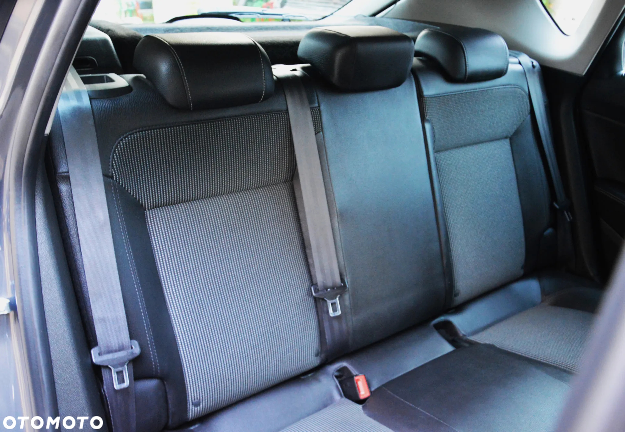 Opel Astra IV 1.6 CDTI Cosmo - 37