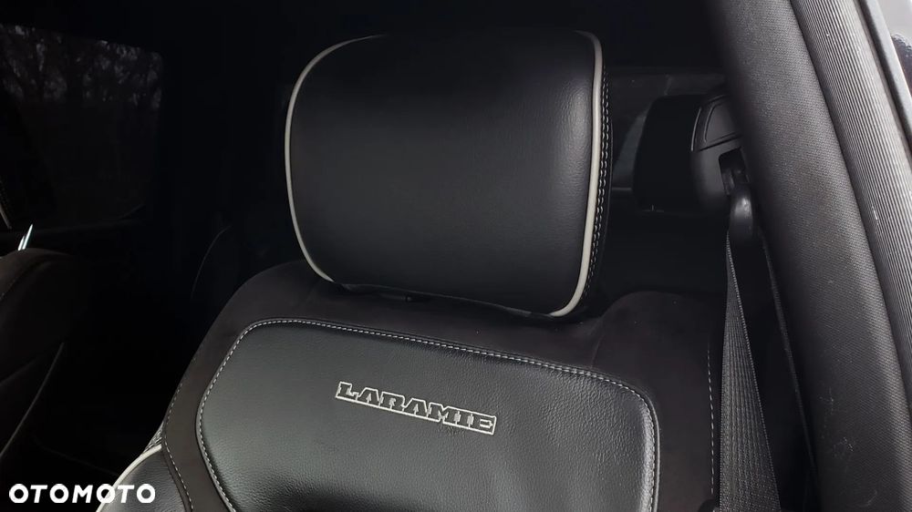 RAM 1500 Crew Cab Laramie - 9