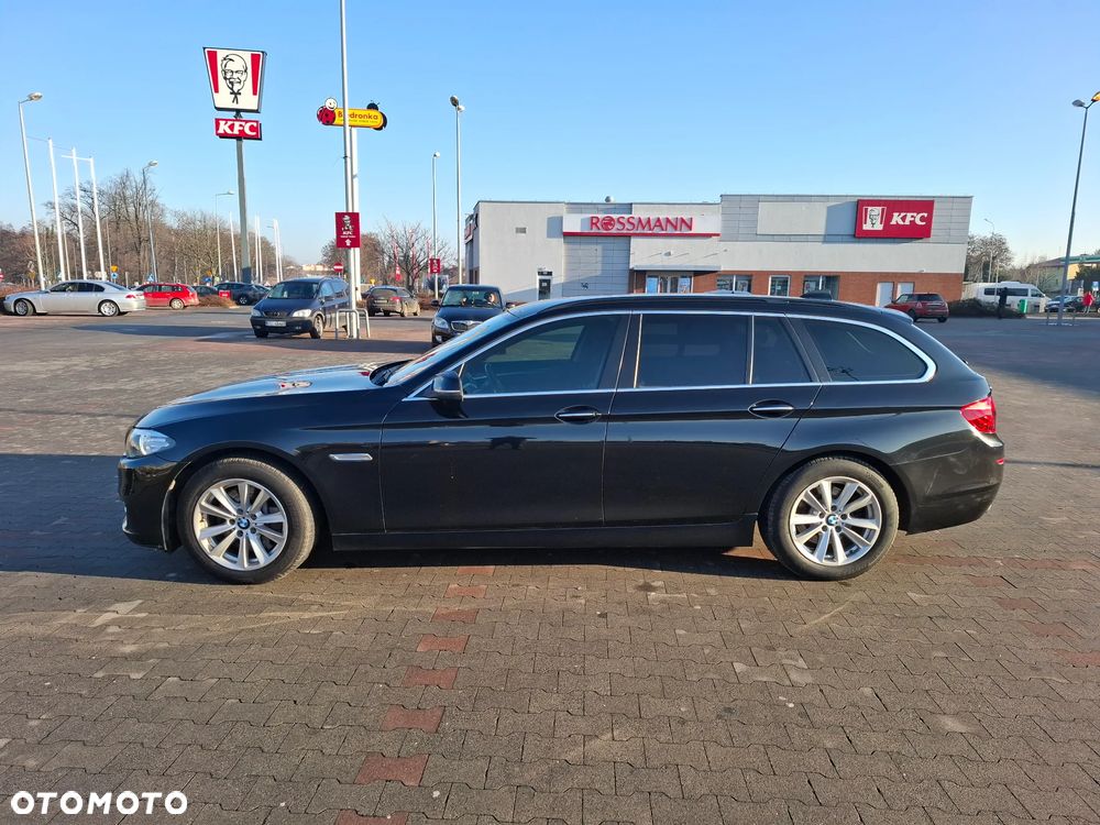 BMW Seria 5 525d - 5