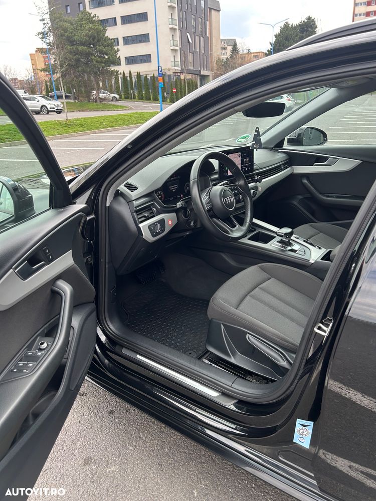 Audi A4 35 TDI S tronic S line - 9