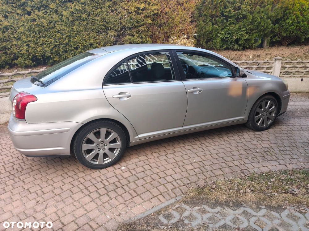 Toyota Avensis 2.0 D-4D Sol - 7