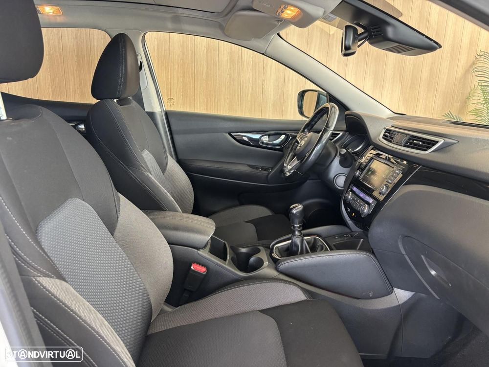 Nissan Qashqai 1.5 dCi N-Connecta J18 - 8