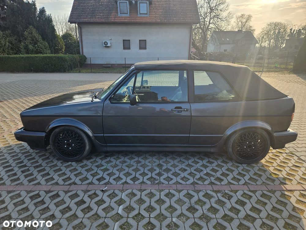 Volkswagen Golf - 6