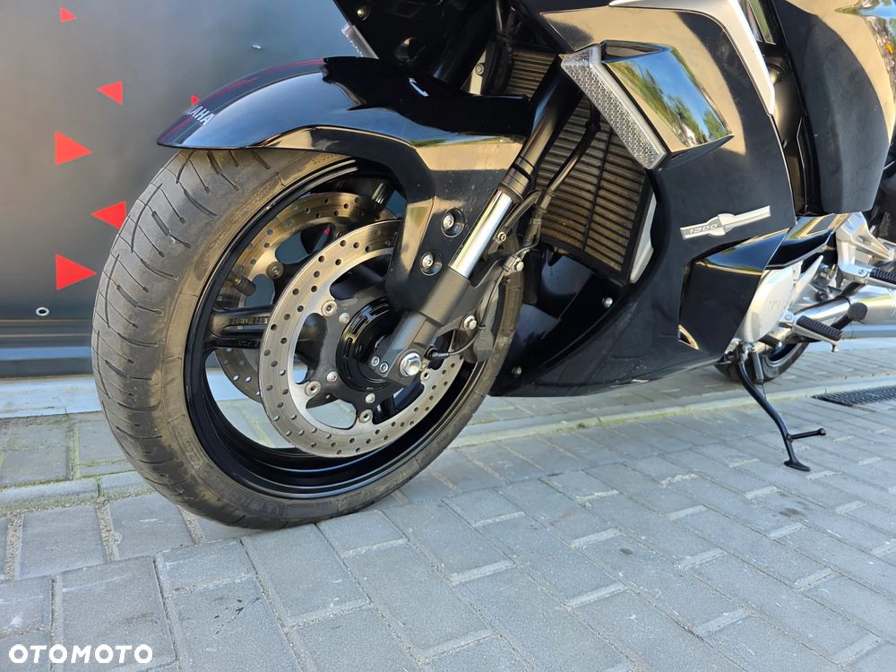 Yamaha FJR - 26