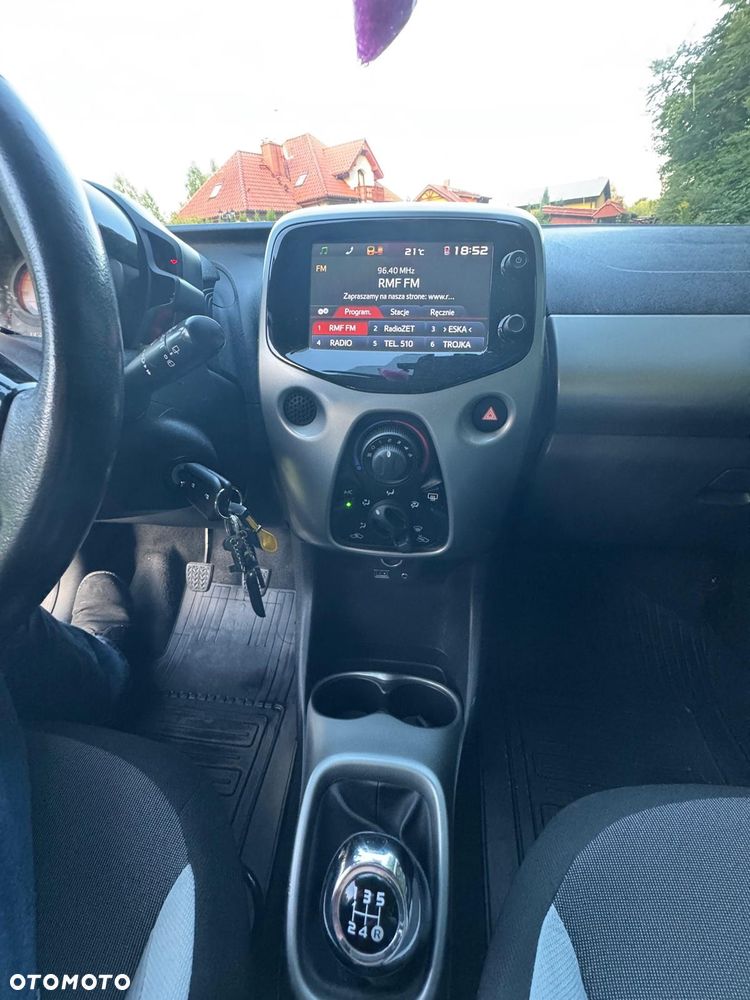 Toyota Aygo x mit x-business Paket - 19