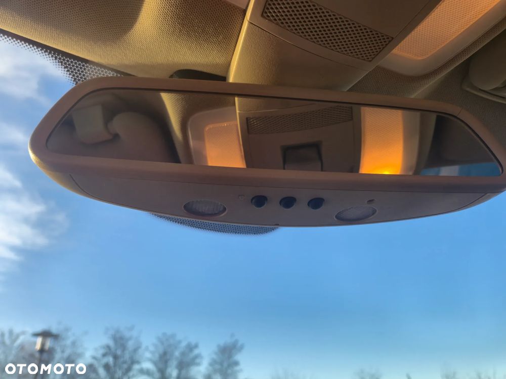 Mercedes-Benz Klasa C 250 (BlueEFFICIENCY) 7G-TRONIC - 20