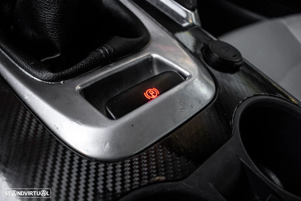 Peugeot 3008 1.6 HDi Roland Garros - 18