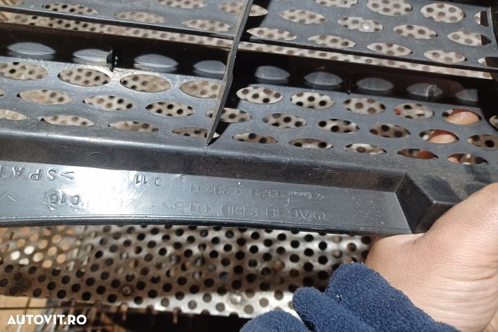 Grila radiator VITO A6398800185 Mercedes-Benz Vito W639 [2003 - 2010] - 4