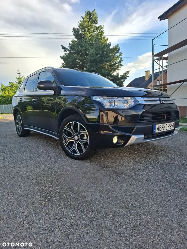 Mitsubishi Outlander 2.2 DID Instyle Navi 4WD - 17