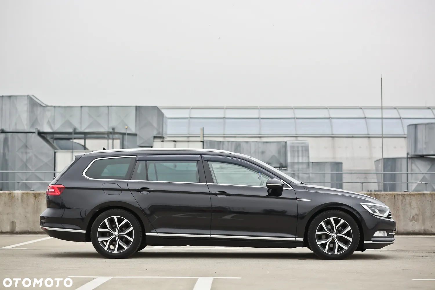 Volkswagen Passat Variant 2.0 TDI SCR 4Motion DSG Highline - 2