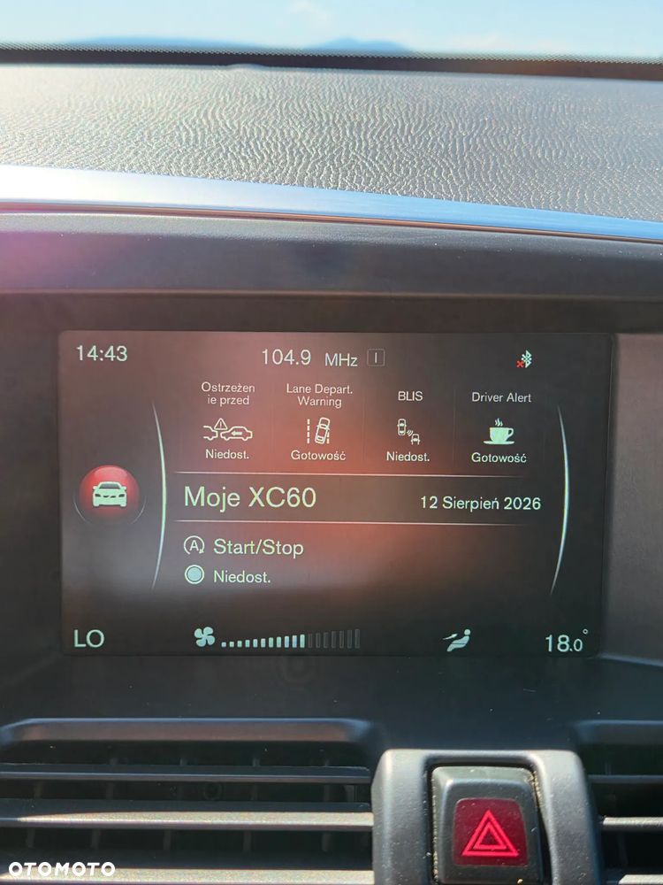 Volvo XC 60 D4 AWD R-Design Momentum - 25