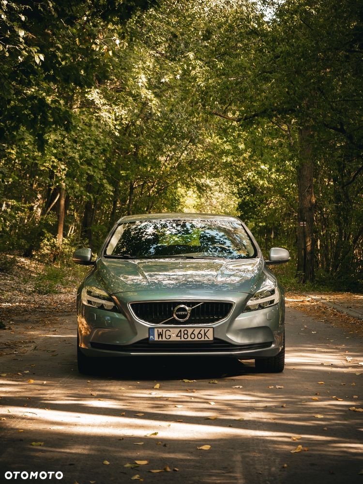 Volvo V40 D2 Momentum - 2